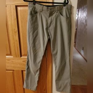 Eddie Bauer Men's 34x30 Green Water Resistant Stretch Hiking Outdoor Nylon Pants